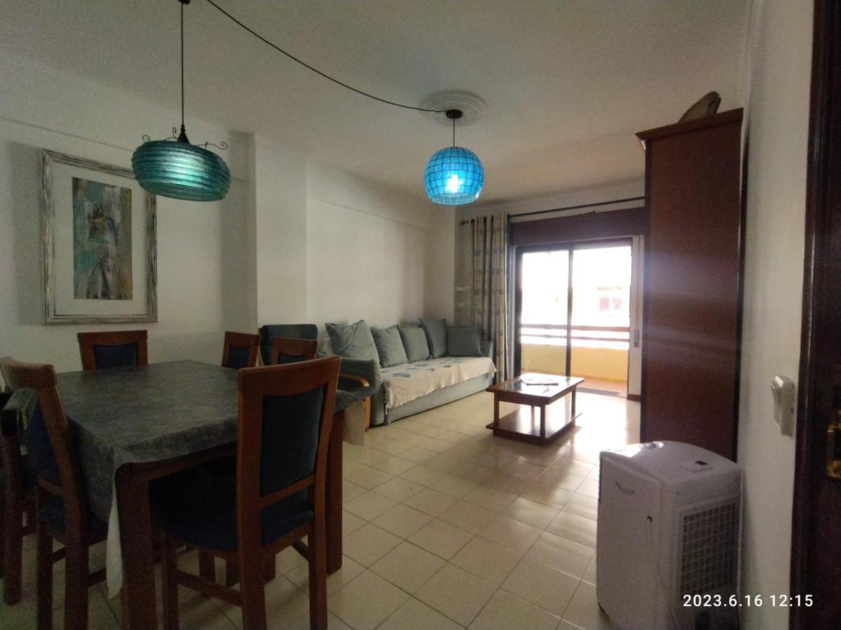 Cozy Apartment In Quarteira Ngoại thất bức ảnh