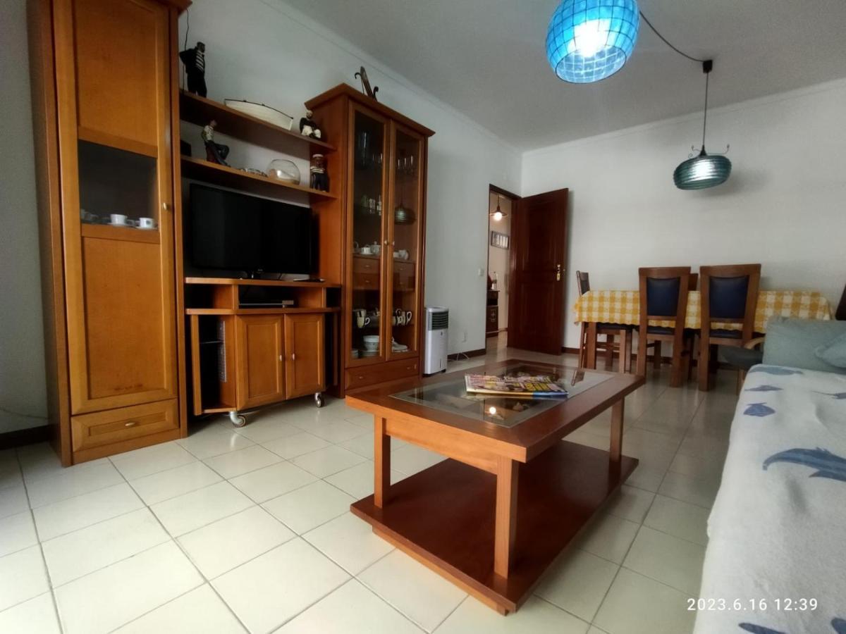 Cozy Apartment In Quarteira Ngoại thất bức ảnh