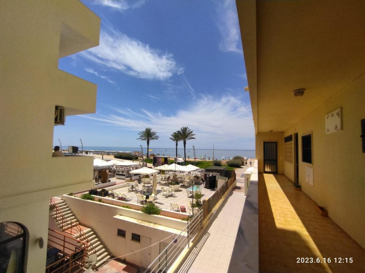 Cozy Apartment In Quarteira Ngoại thất bức ảnh