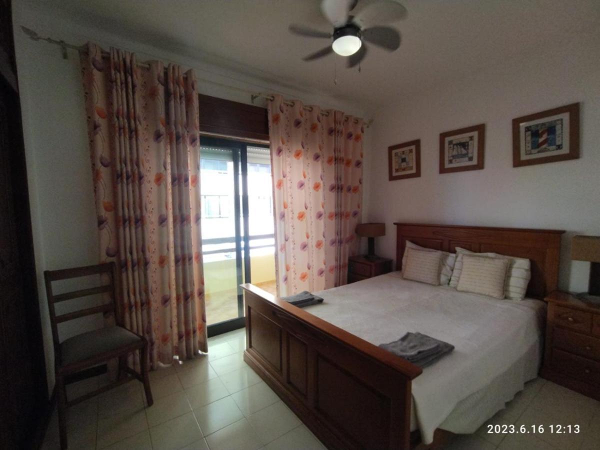 Cozy Apartment In Quarteira Ngoại thất bức ảnh