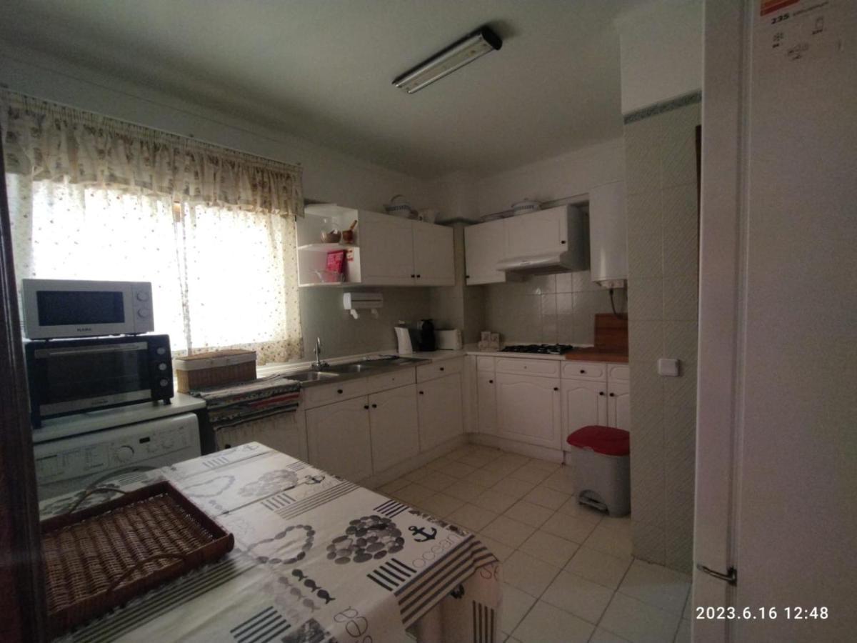 Cozy Apartment In Quarteira Ngoại thất bức ảnh