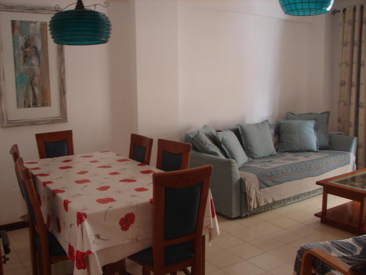 Cozy Apartment In Quarteira Ngoại thất bức ảnh